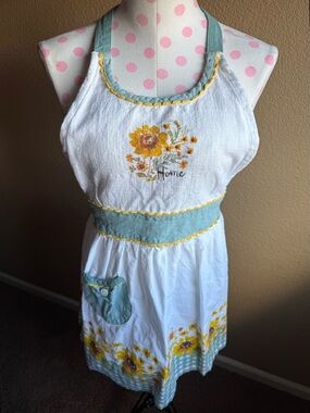 Kay Dee Designs Floral White and Teal Apron